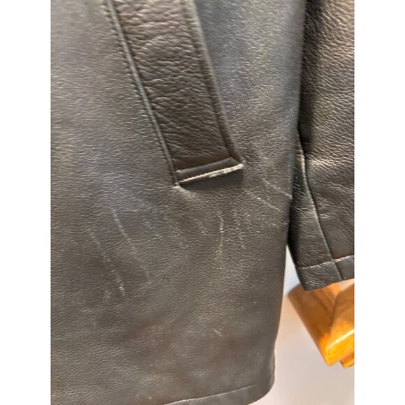 Vintage Black Leather Button-Up Coat With Front Pockets & Collared Neckline - Picture 4 of 16